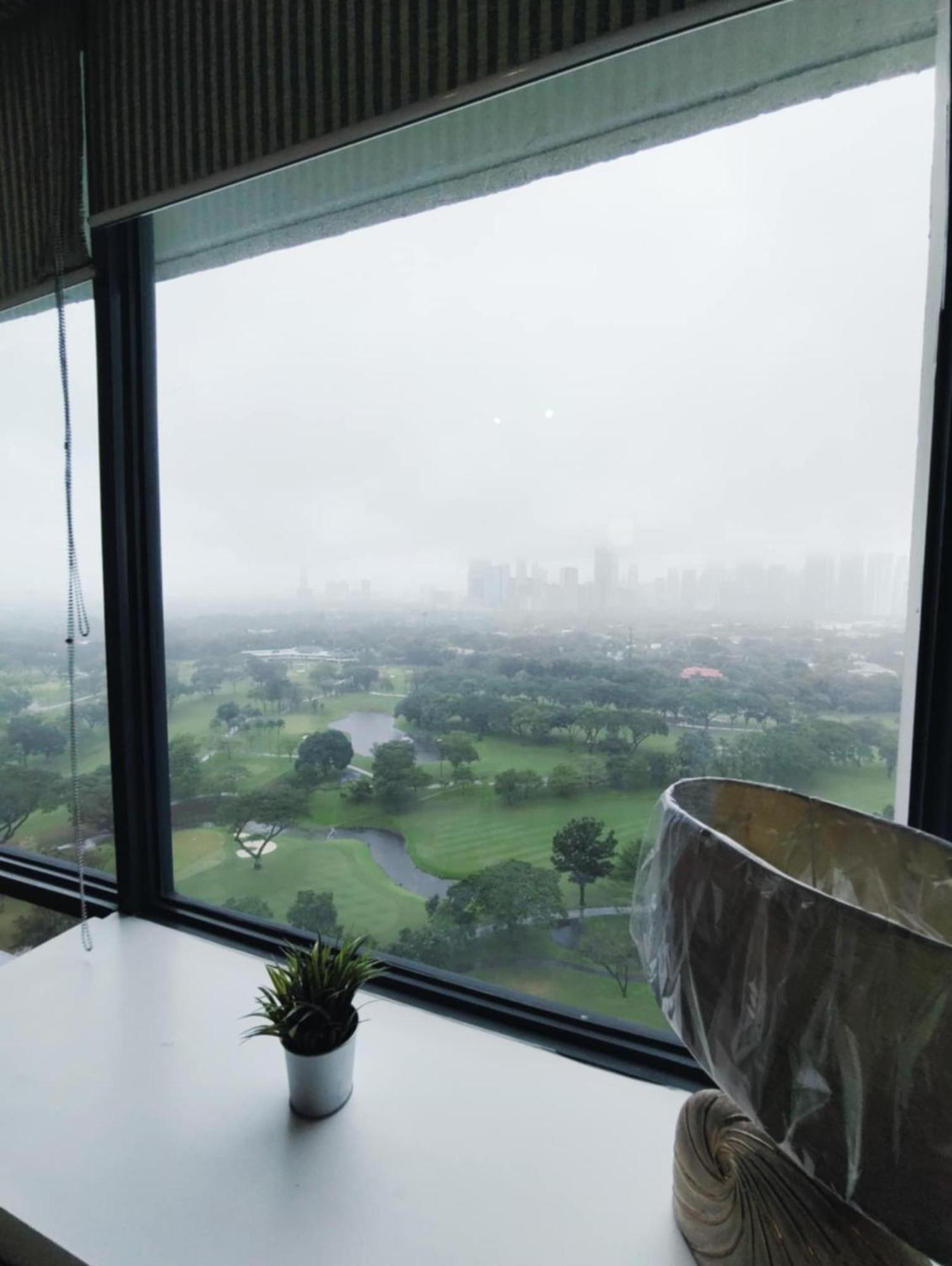 Bellagio One Bedrroom Bgc Burgos Circle By Christine Suites Ph Taguig Dış mekan fotoğraf