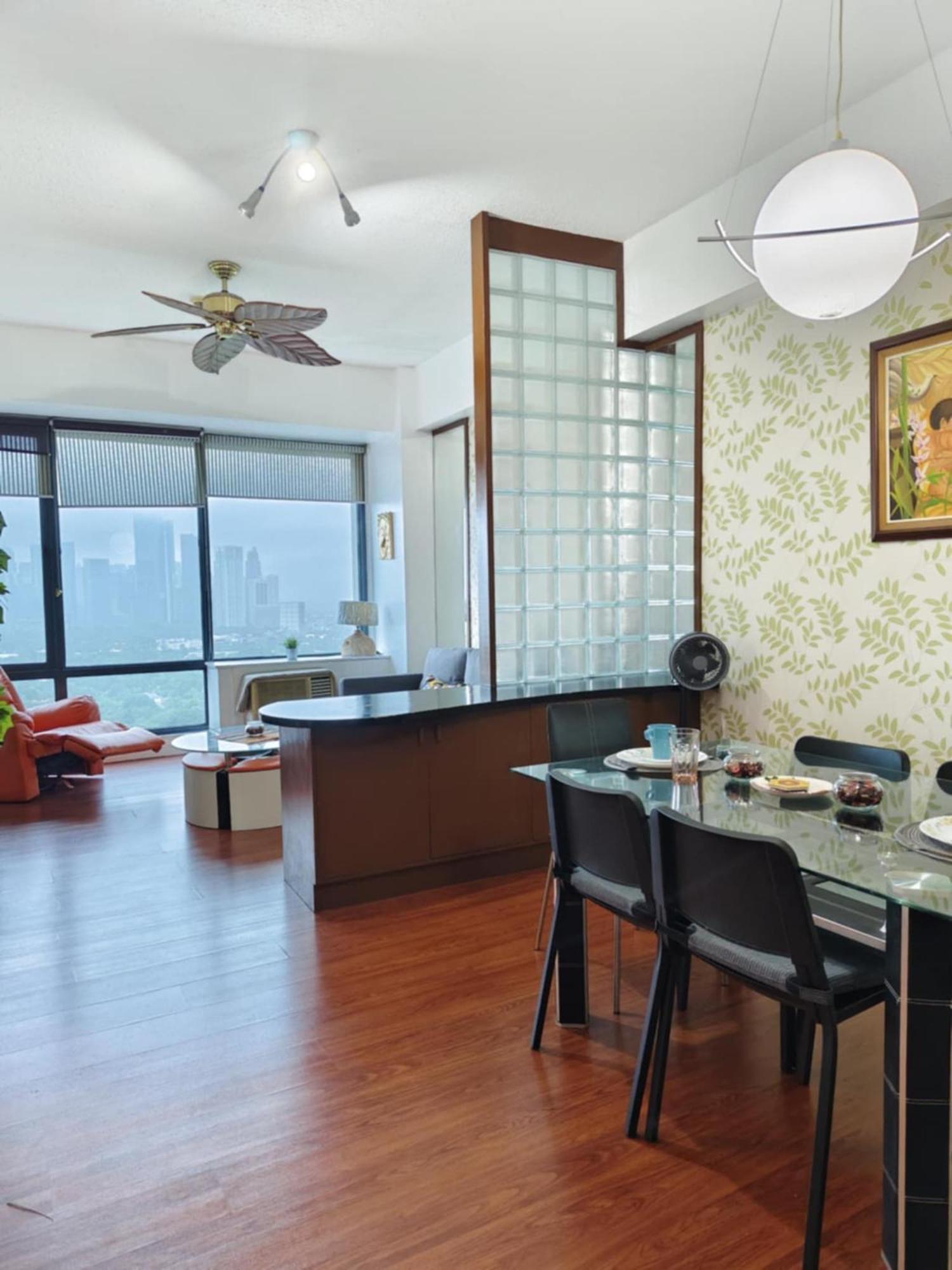Bellagio One Bedrroom Bgc Burgos Circle By Christine Suites Ph Taguig Dış mekan fotoğraf